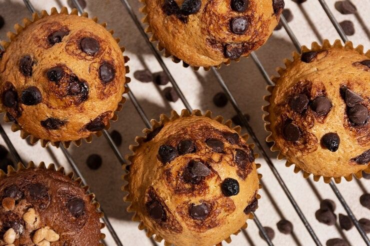 BANANA CHOCOLATE NIB MUFFINS