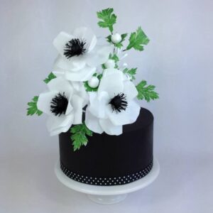 wafer-paper-flowers-cake-making